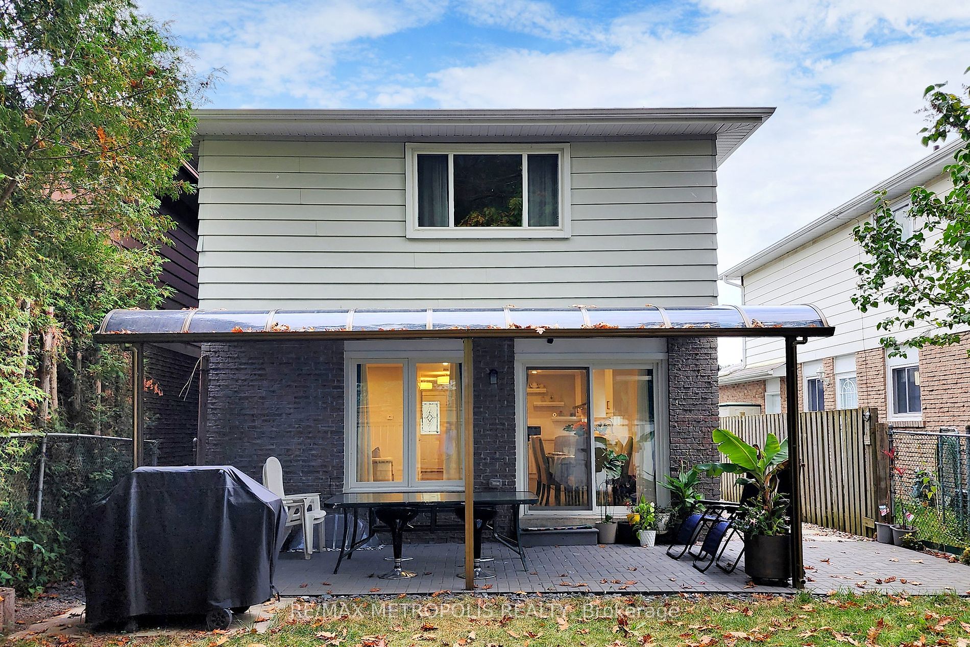 119 Deanscroft Sq