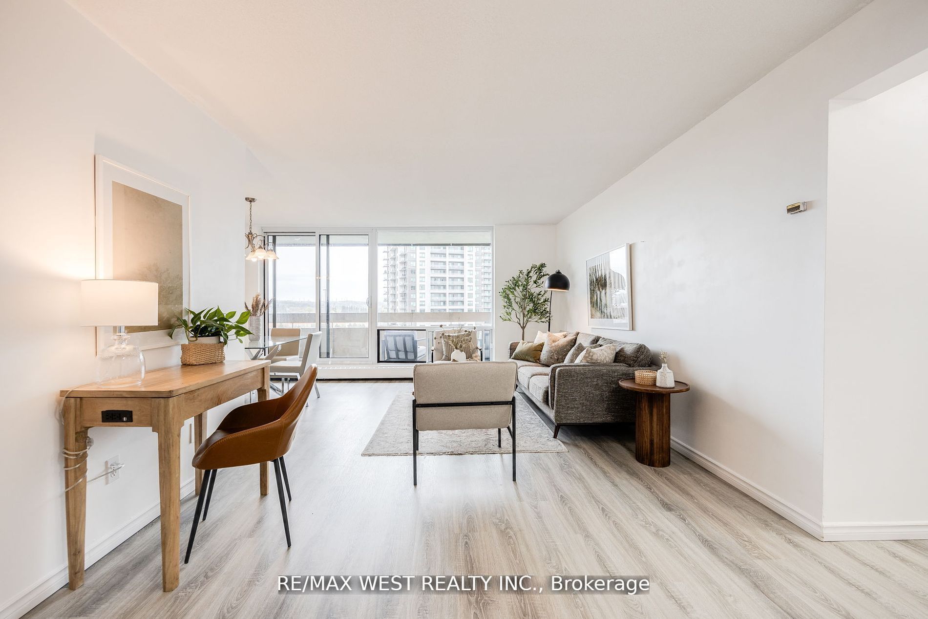 1210 Radom Street, #910