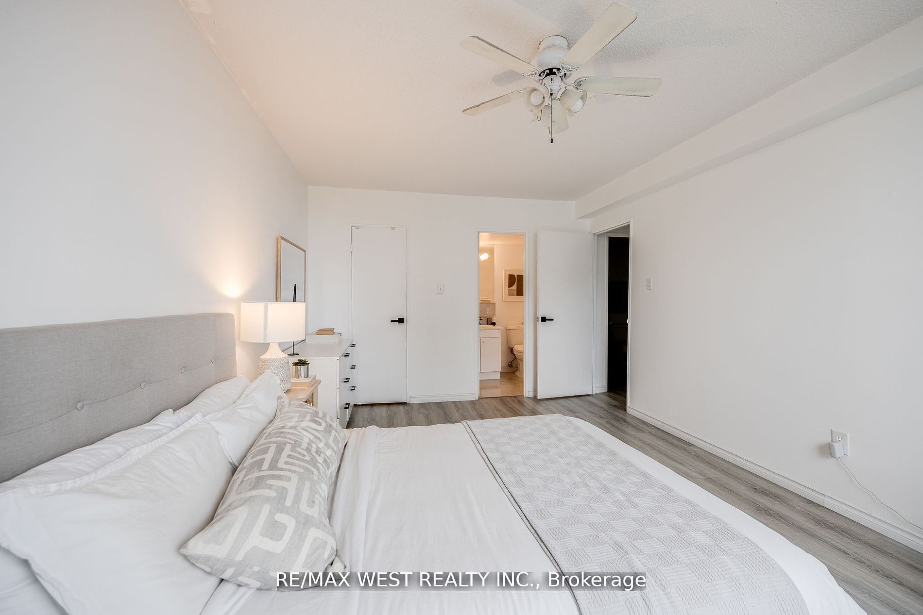 1210 Radom Street, #910