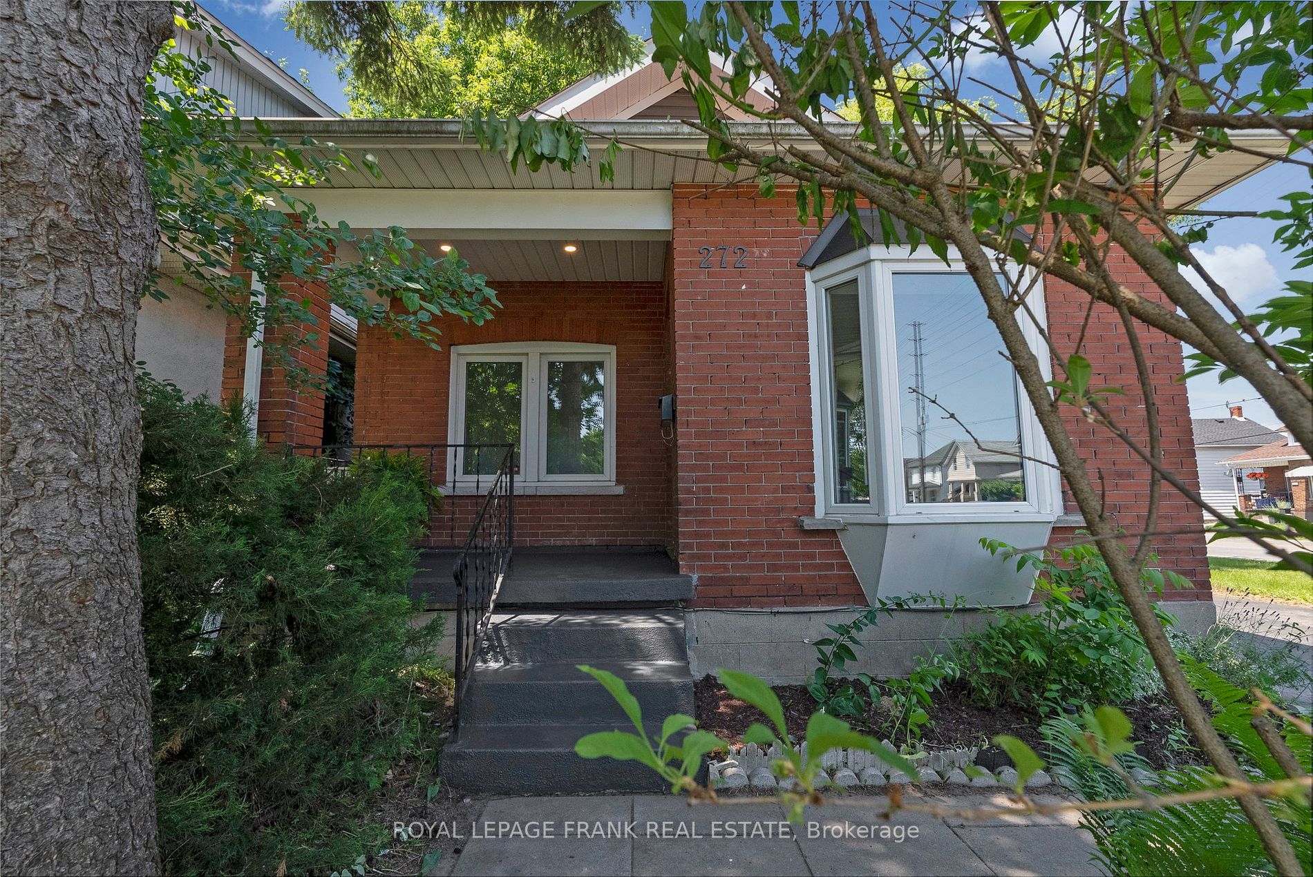 272 Burk St