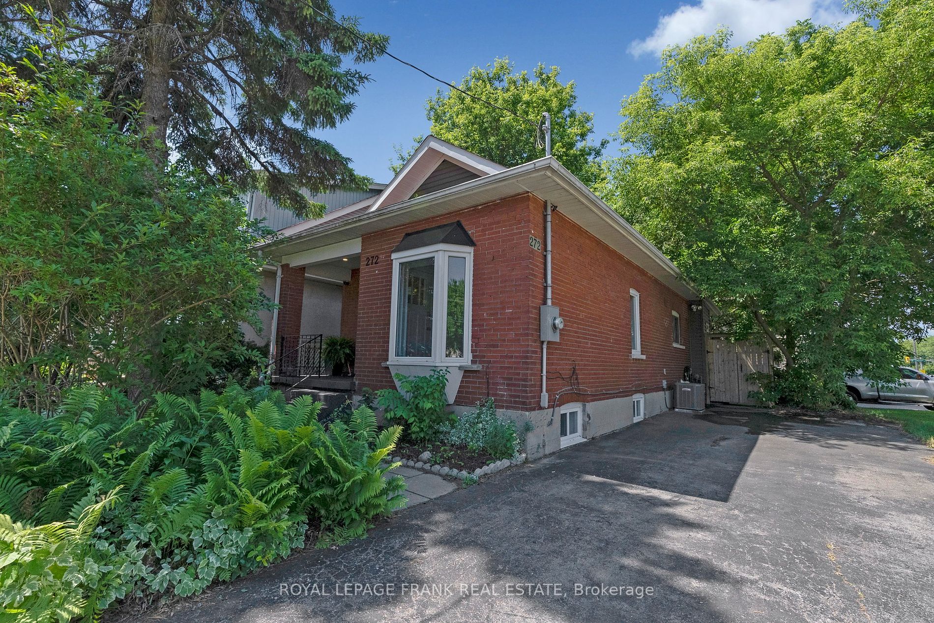 272 Burk St