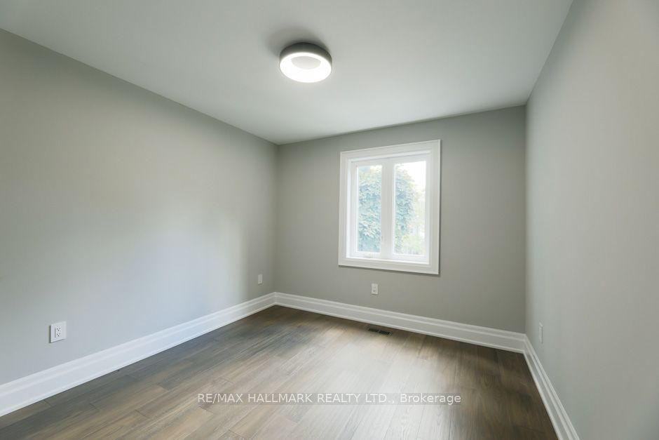281 Warden Avenue