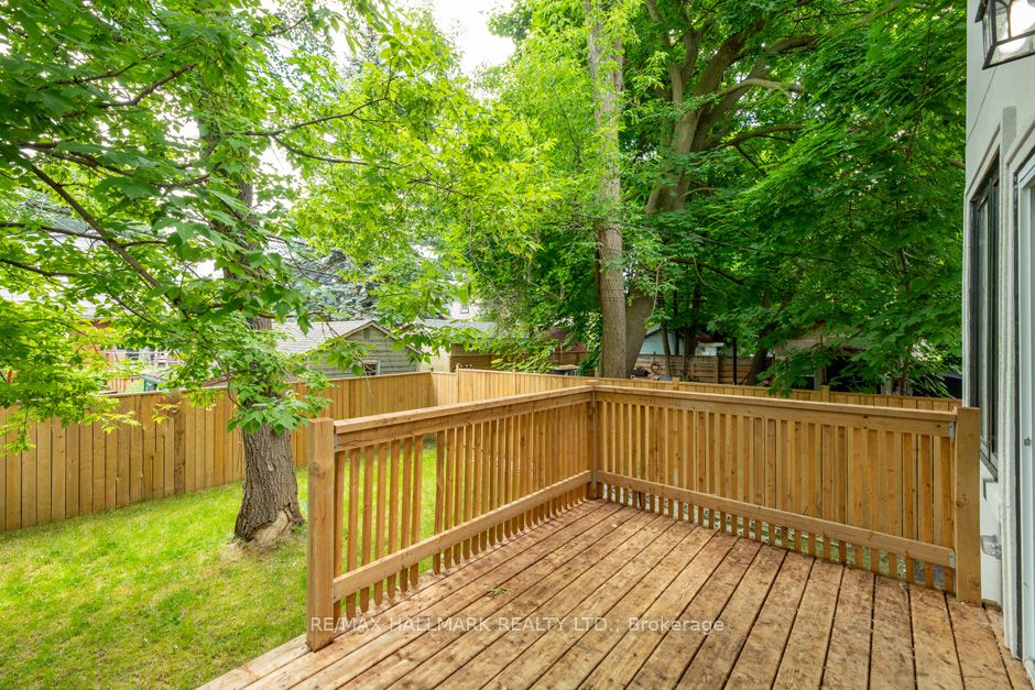 281 Warden Avenue