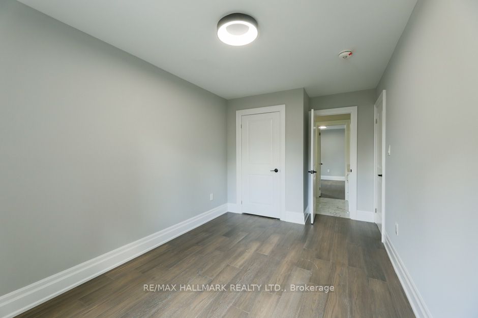 281 Warden Avenue