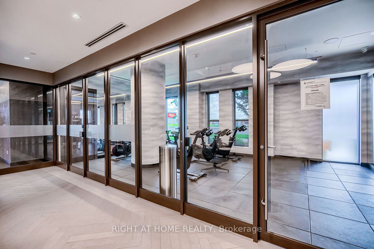 2550 Simcoe Street N, #421