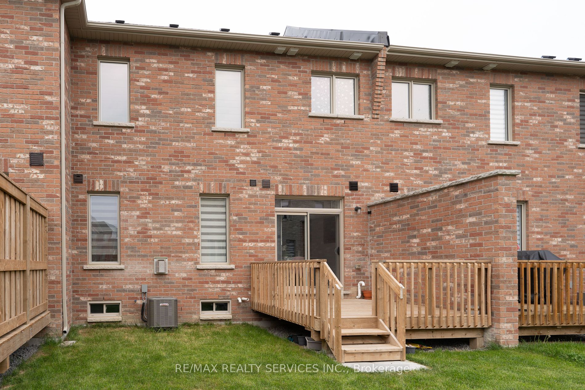 24 Hickling Lane