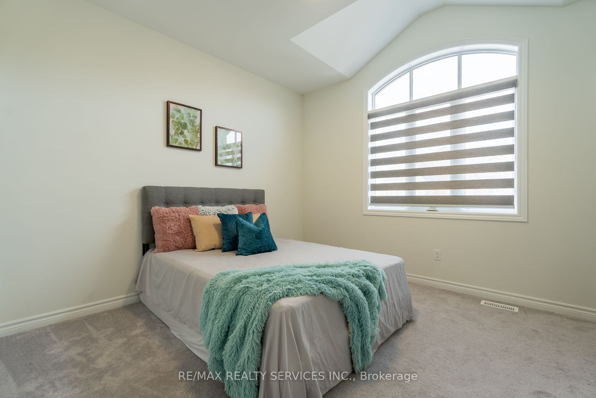 24 Hickling Lane