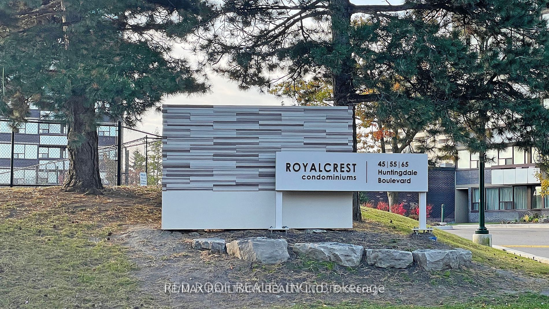 45 Huntingdale Blvd, #604