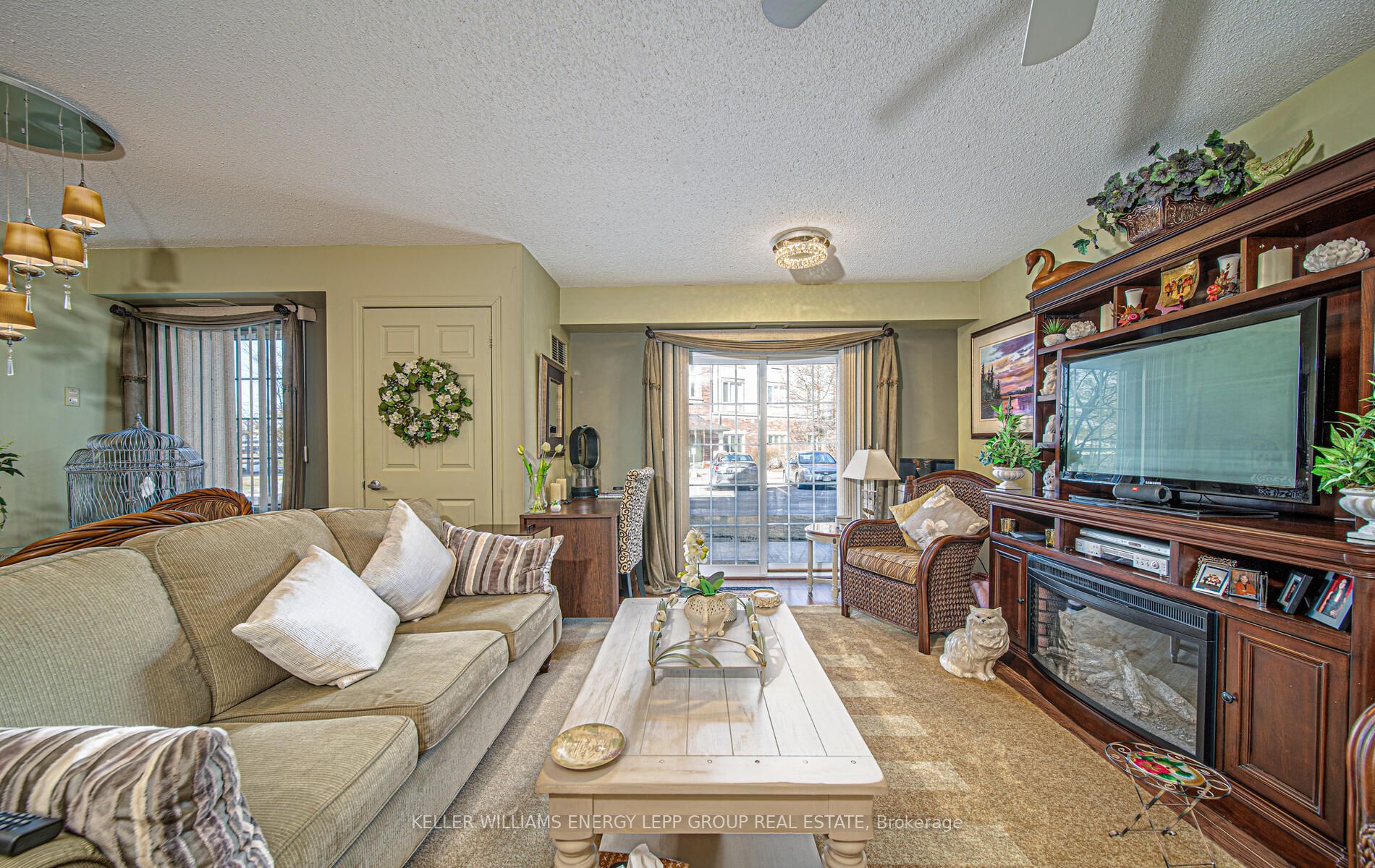 61 Clarington Boulevard #102