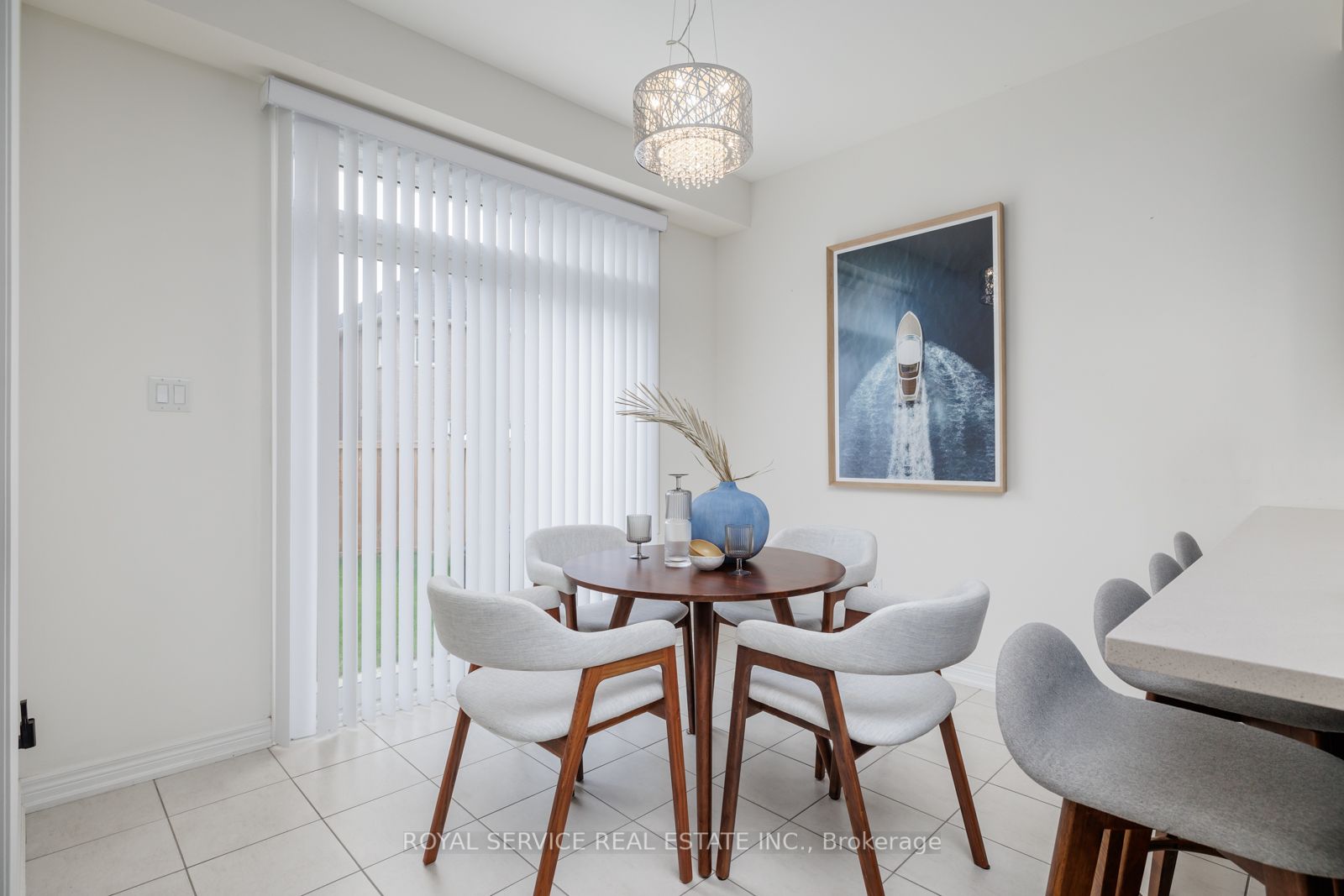 15 Thomas Bird Street