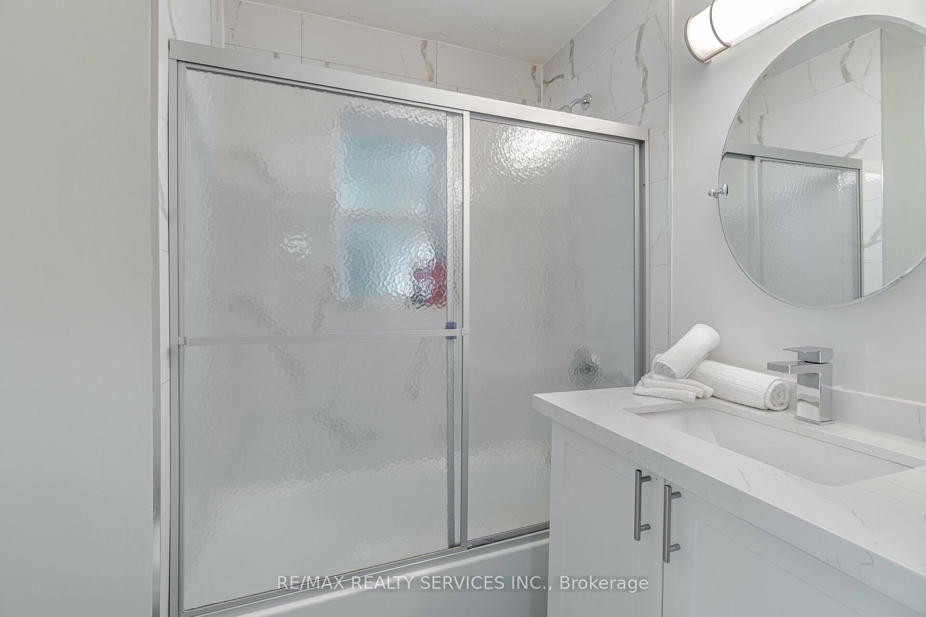89 Darlingside Dr