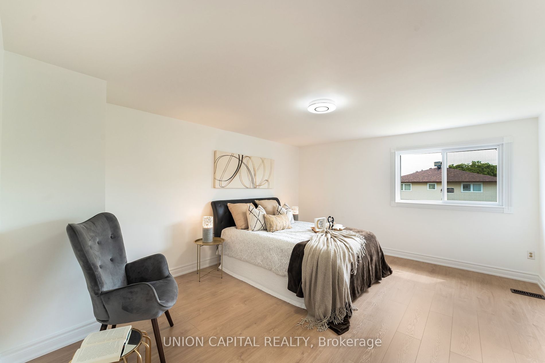 20 Empire Cres