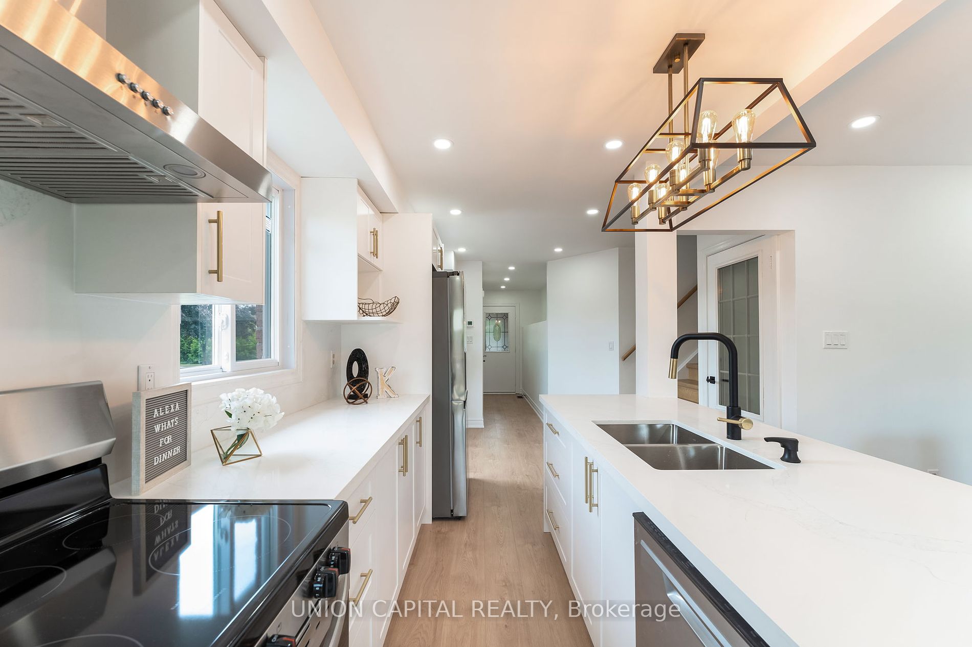 20 Empire Cres