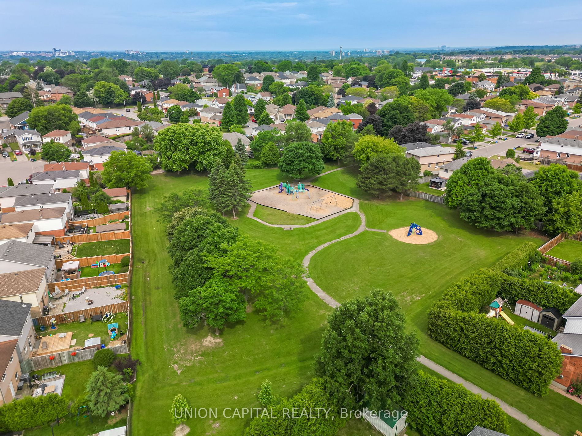 20 Empire Cres