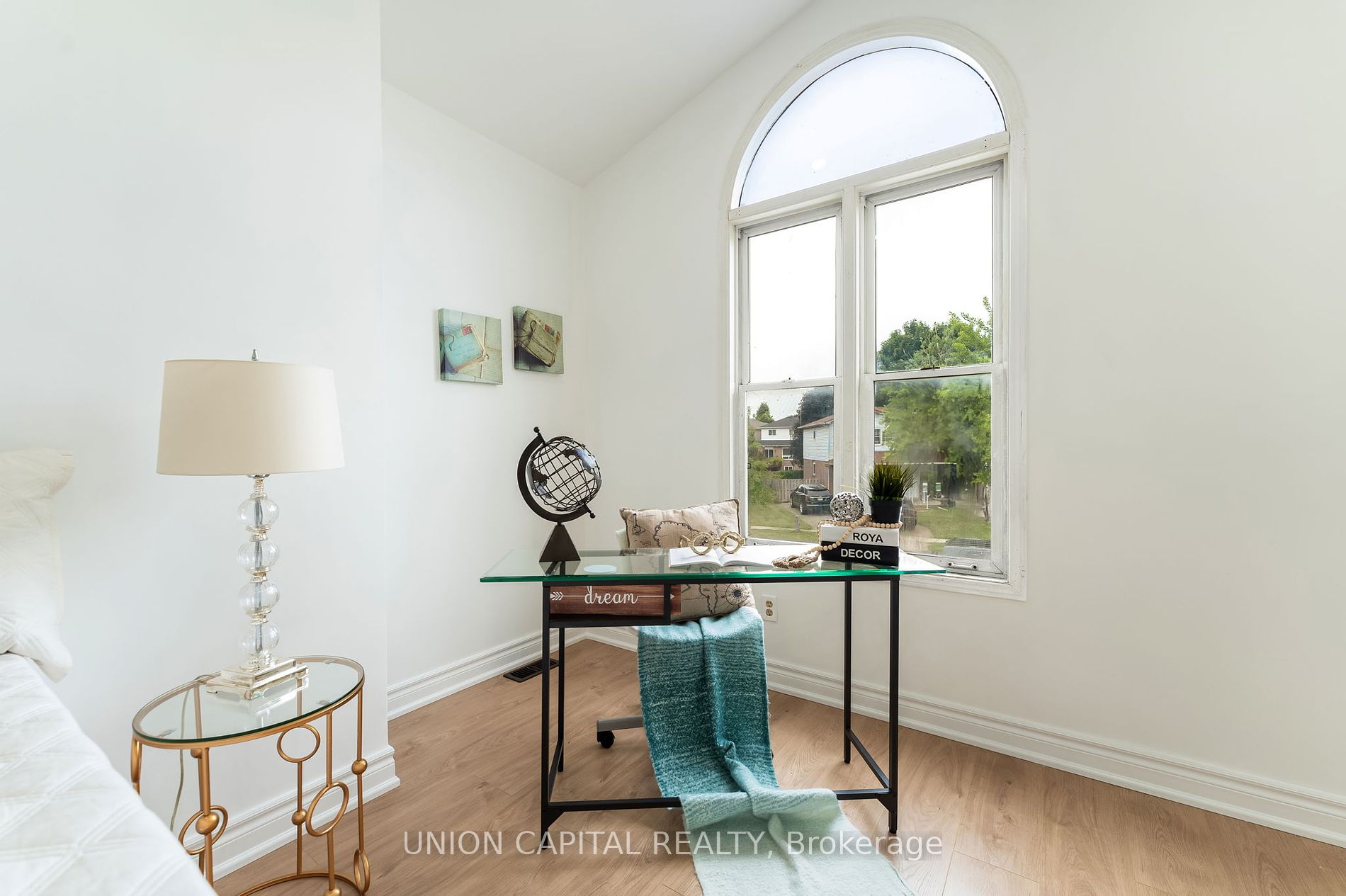20 Empire Cres