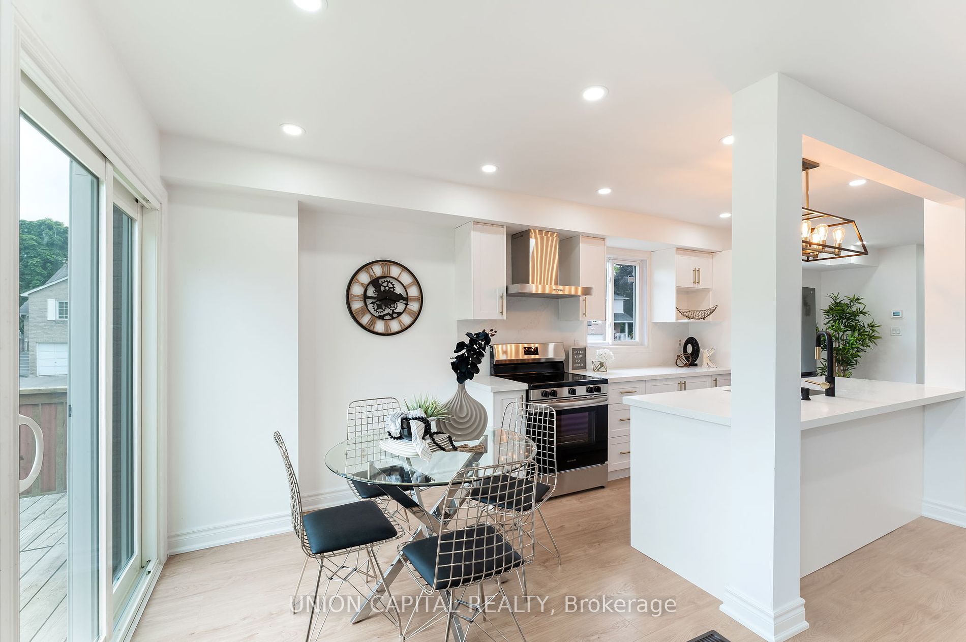 20 Empire Cres