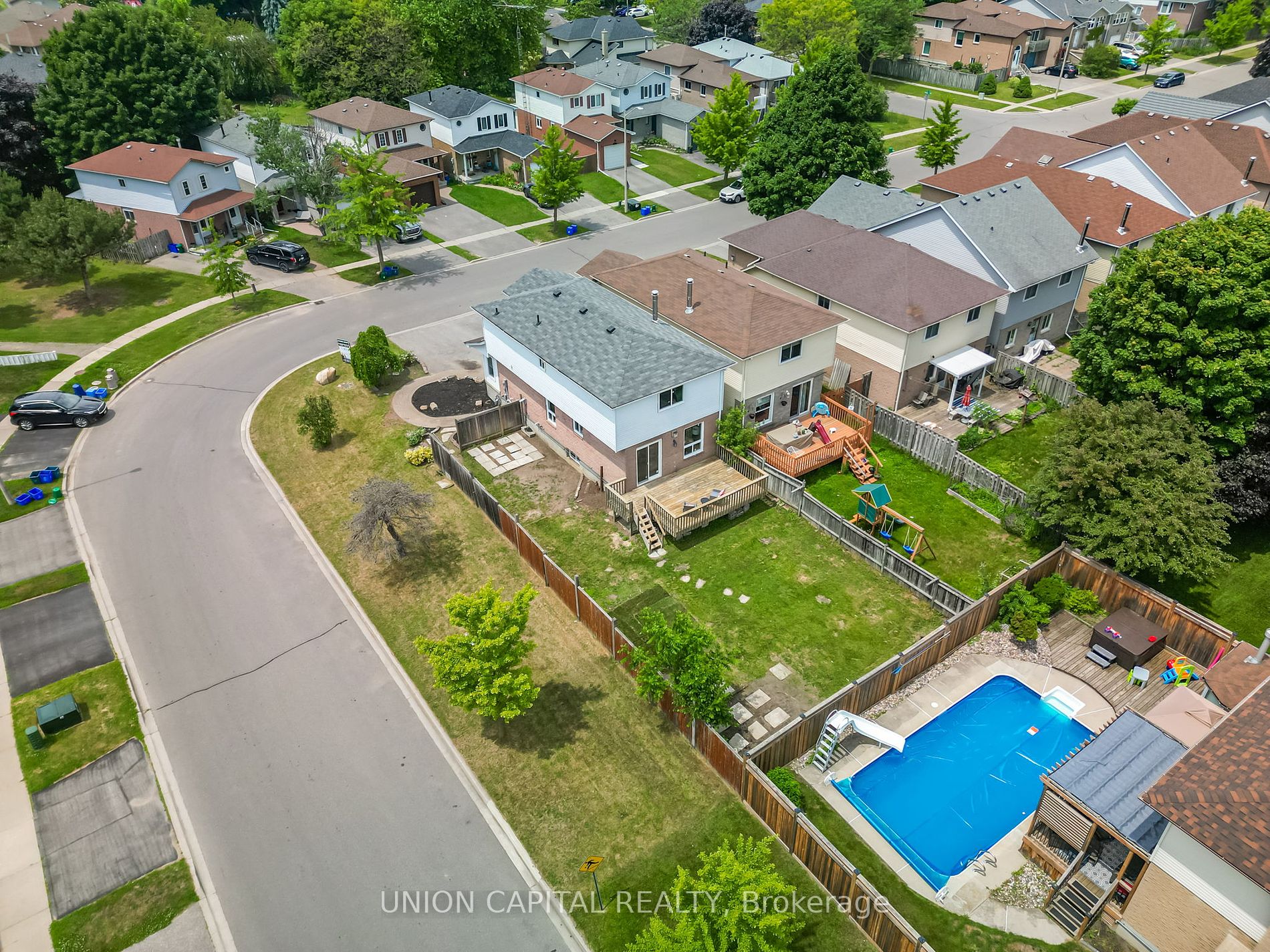 20 Empire Cres