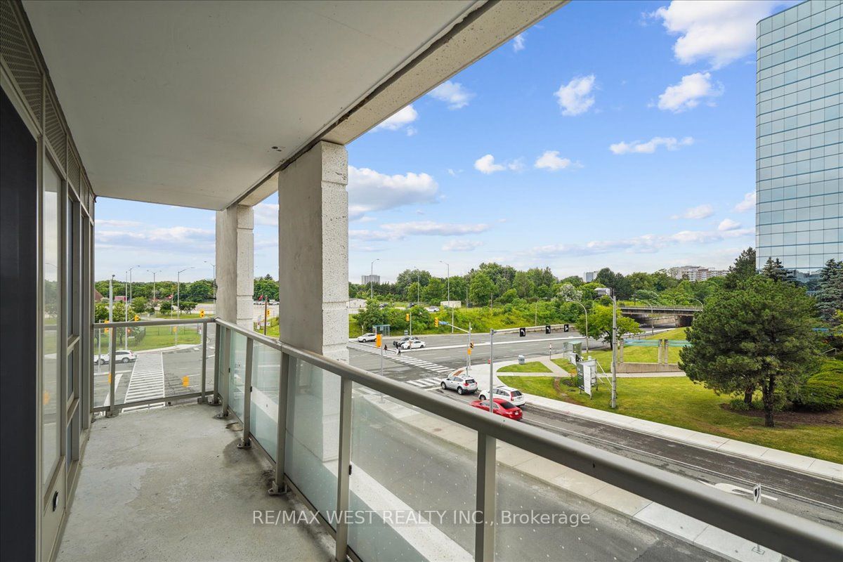 2033 Kennedy Rd, #303