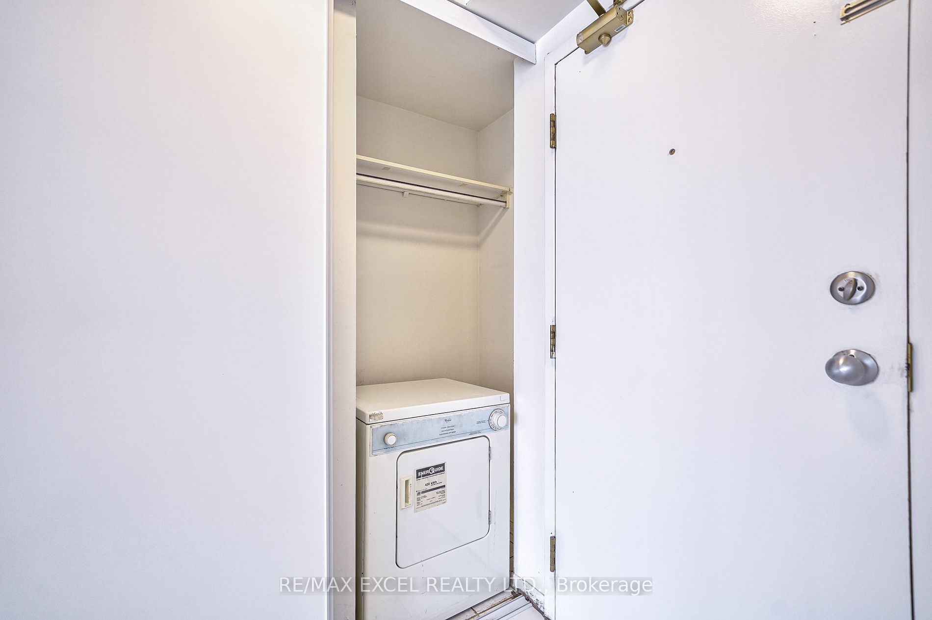 1470 Midland Ave, #409