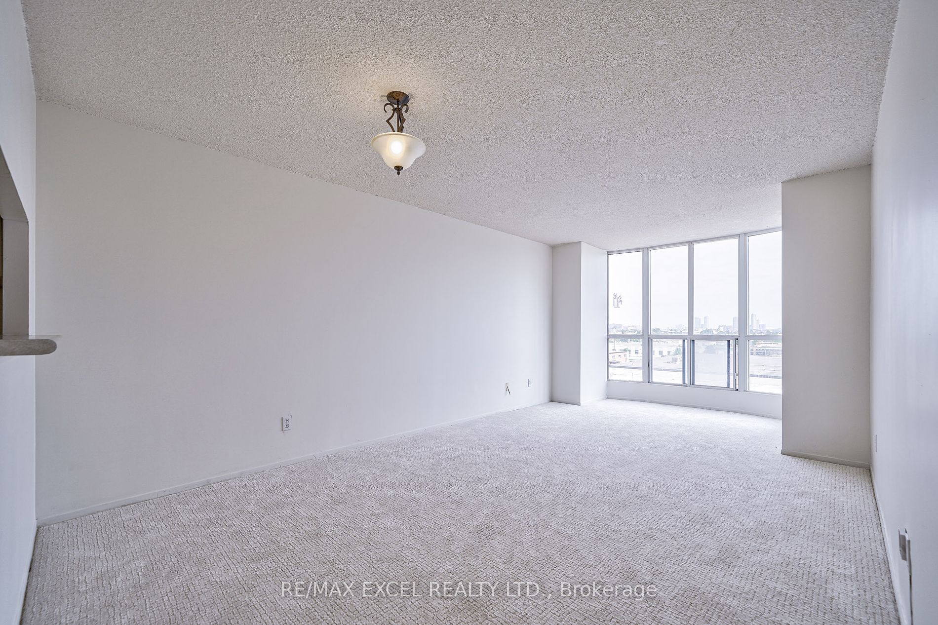 1470 Midland Ave, #409