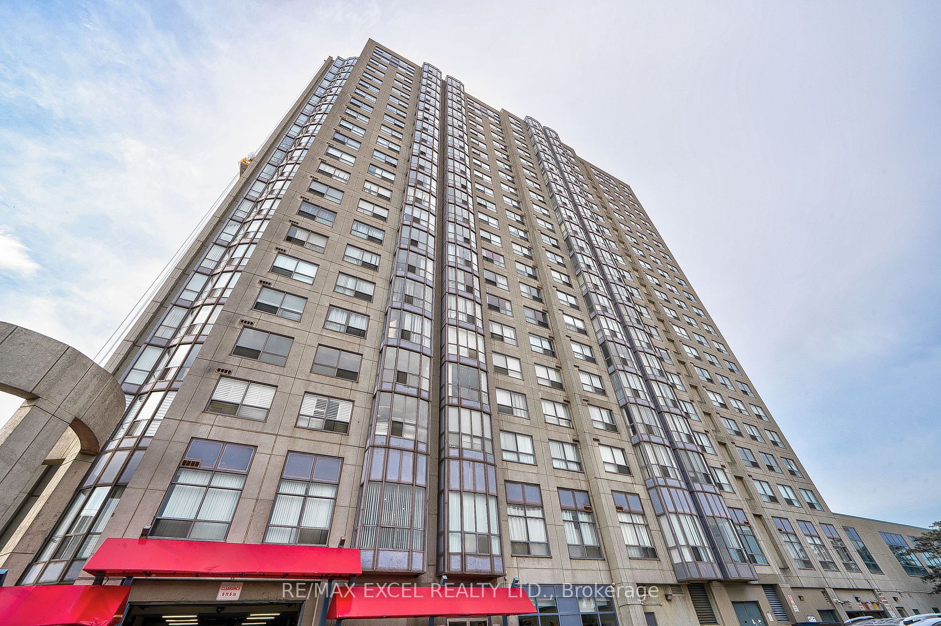 1470 Midland Ave, #409