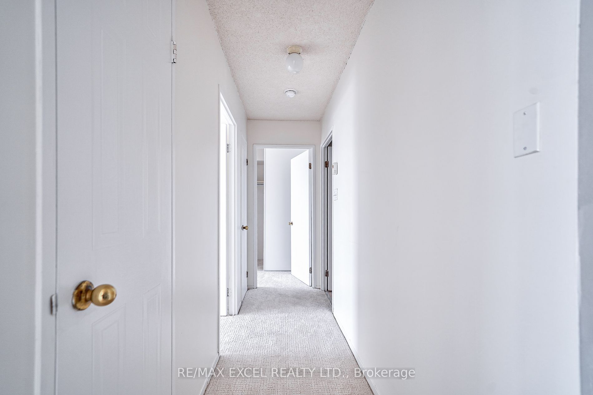 1470 Midland Ave, #409