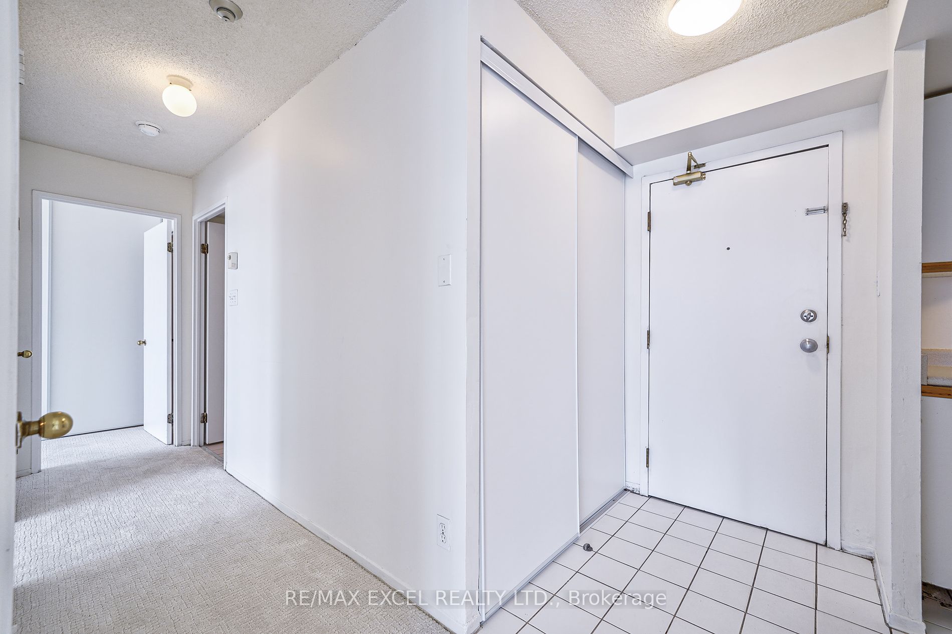 1470 Midland Ave, #409