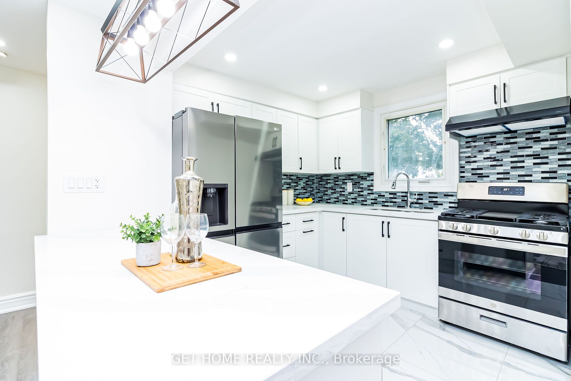 15 Vanbrugh Ave