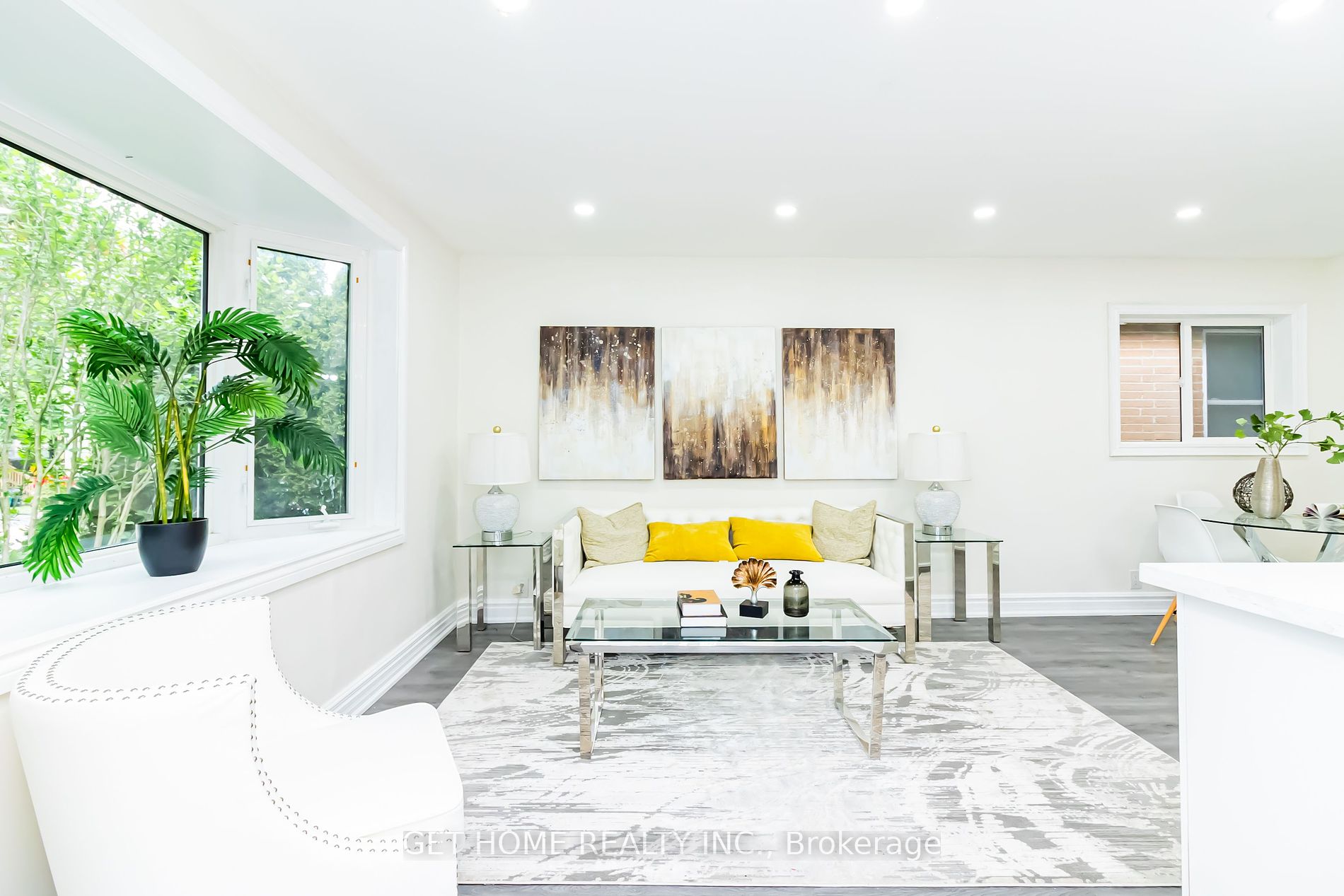 15 Vanbrugh Ave