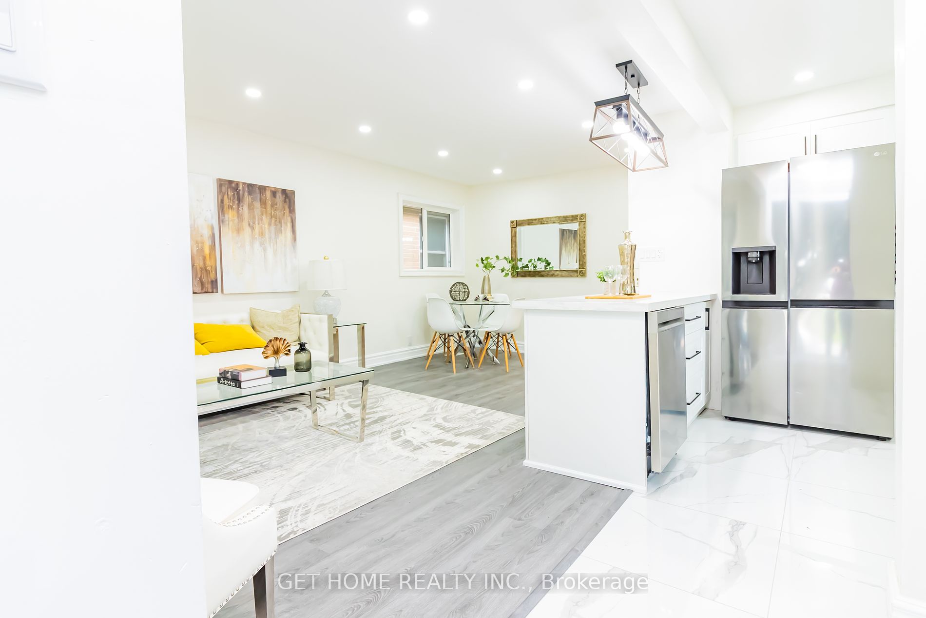15 Vanbrugh Ave