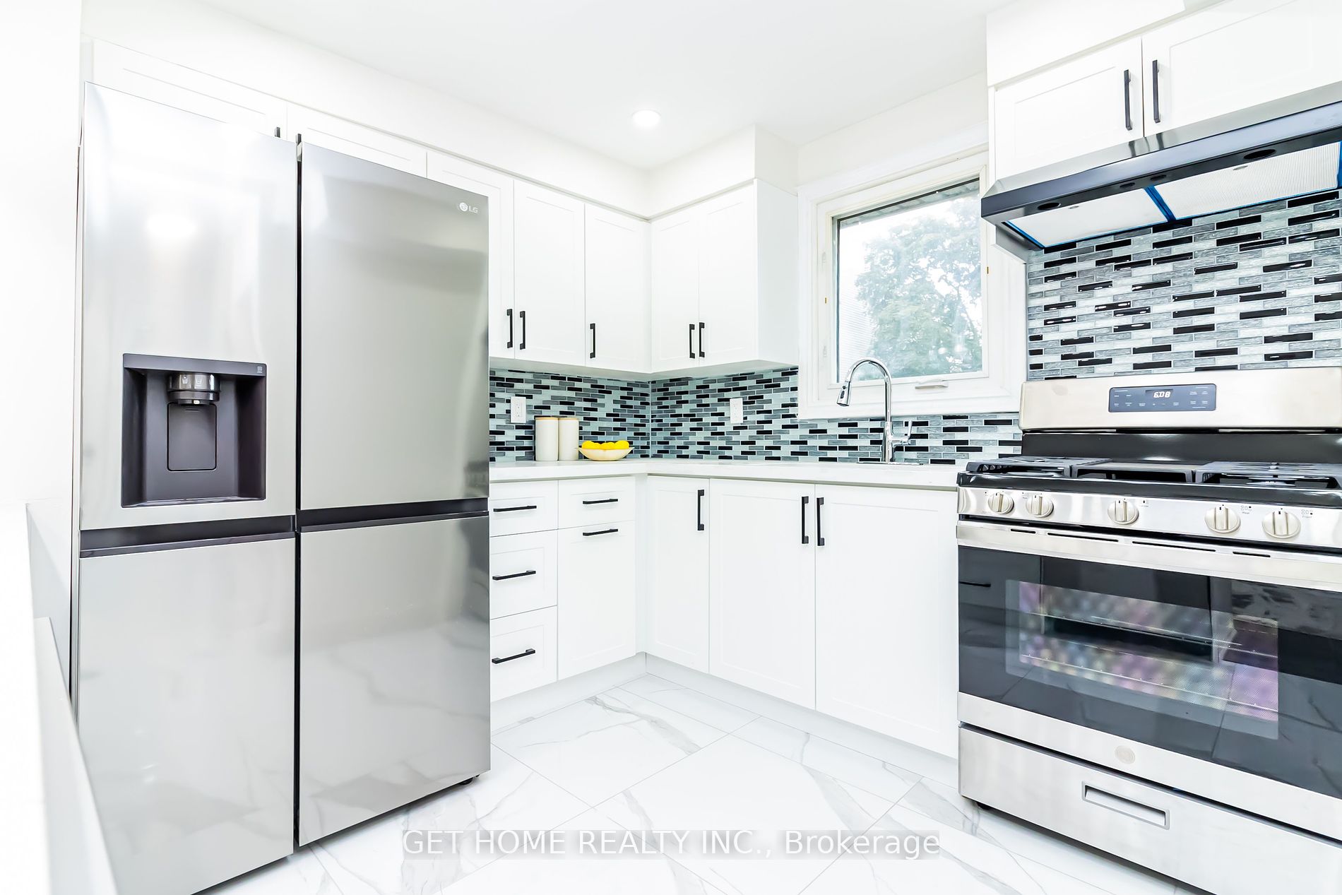 15 Vanbrugh Ave