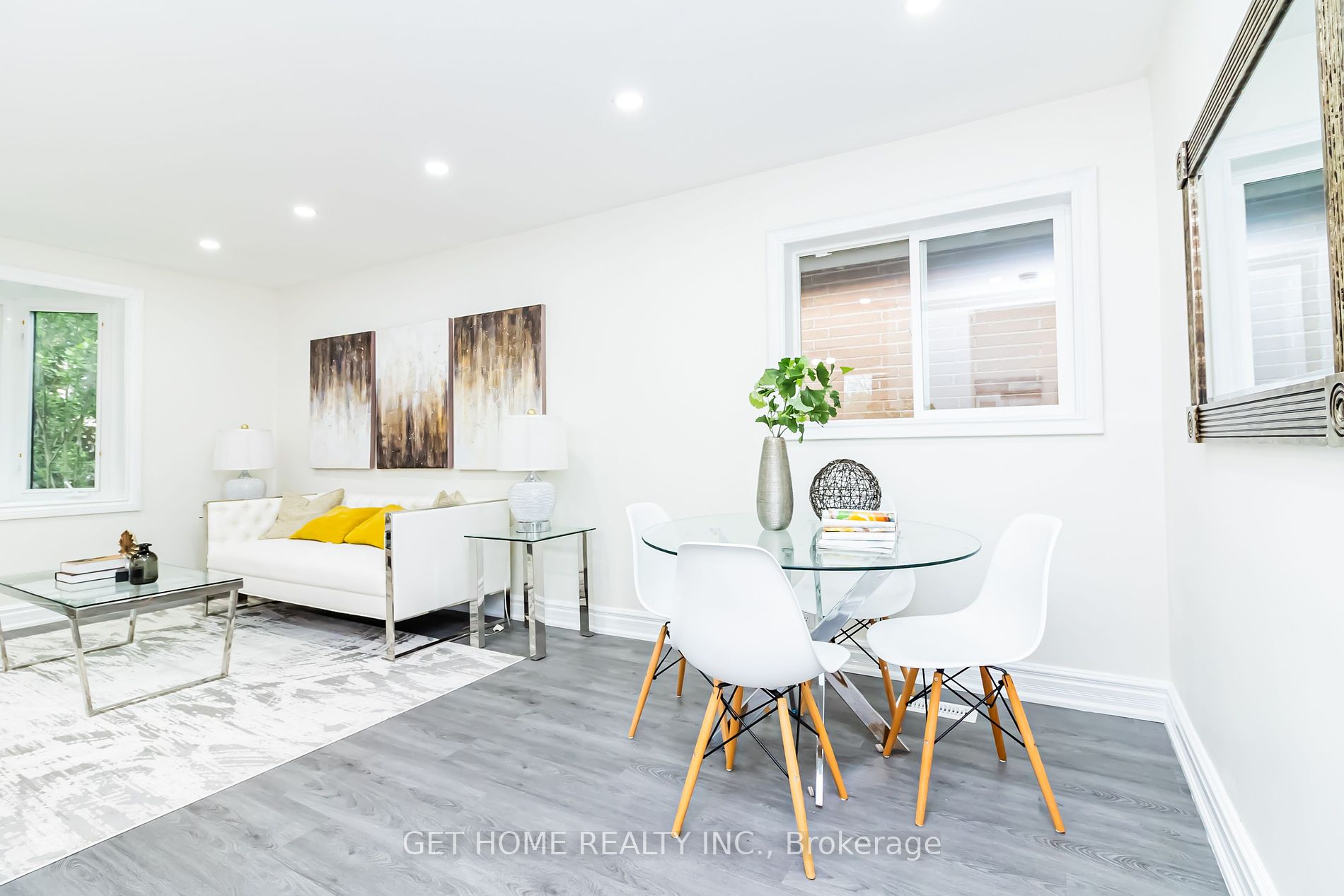 15 Vanbrugh Ave