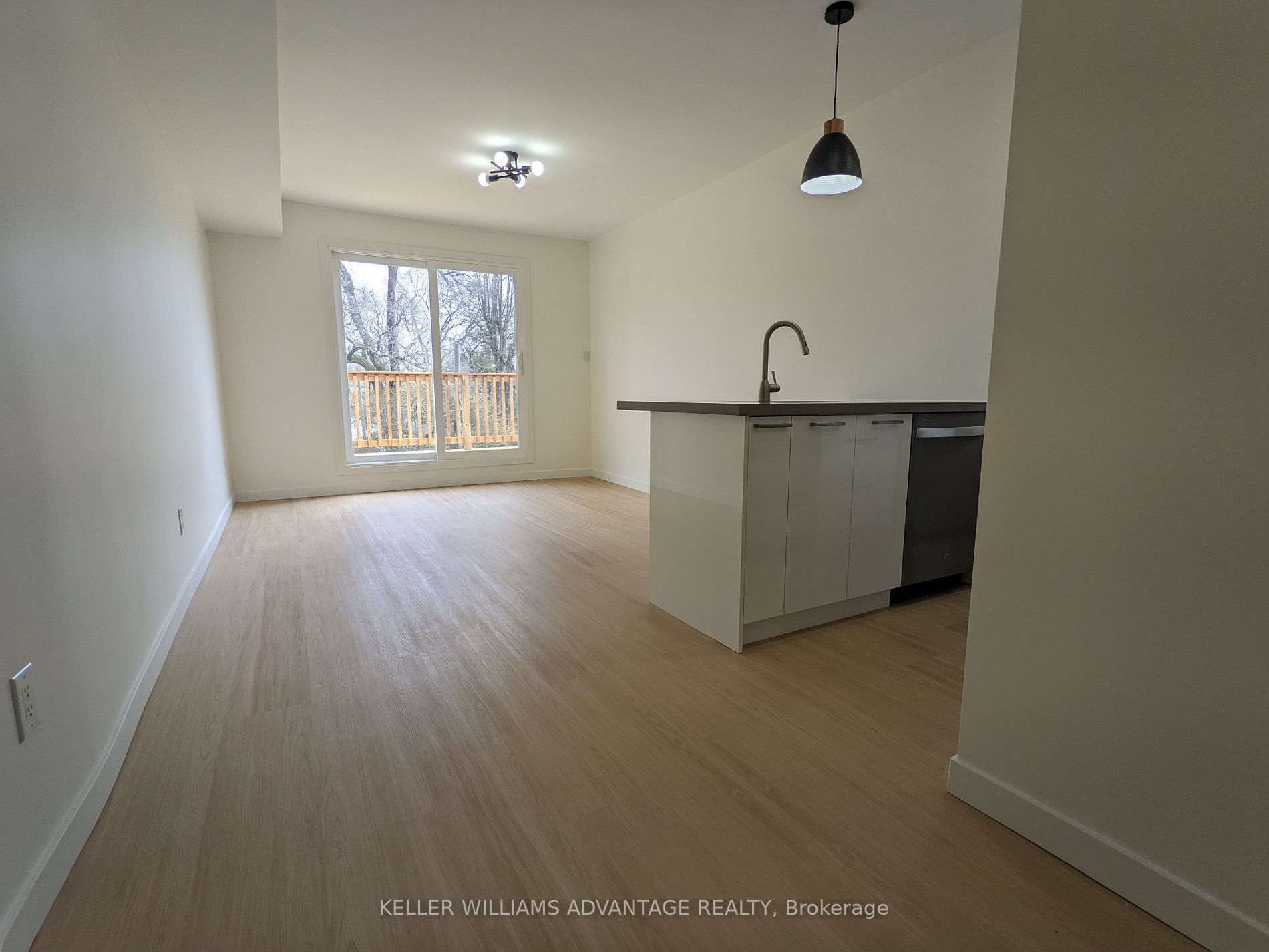 113 Woodbine Avenue #upper