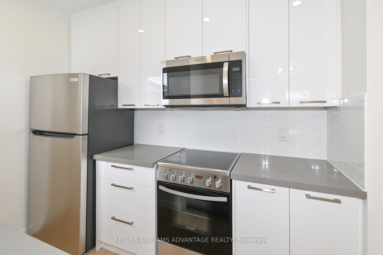 113 Woodbine Avenue #upper