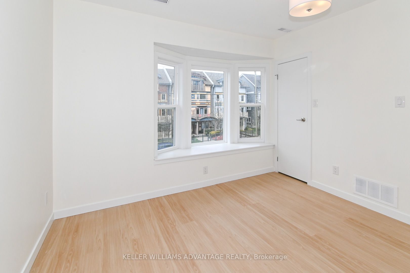 113 Woodbine Avenue #upper