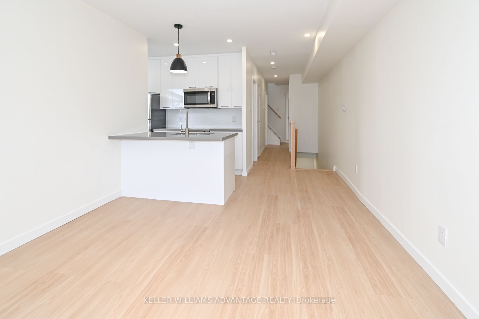 113 Woodbine Avenue #upper