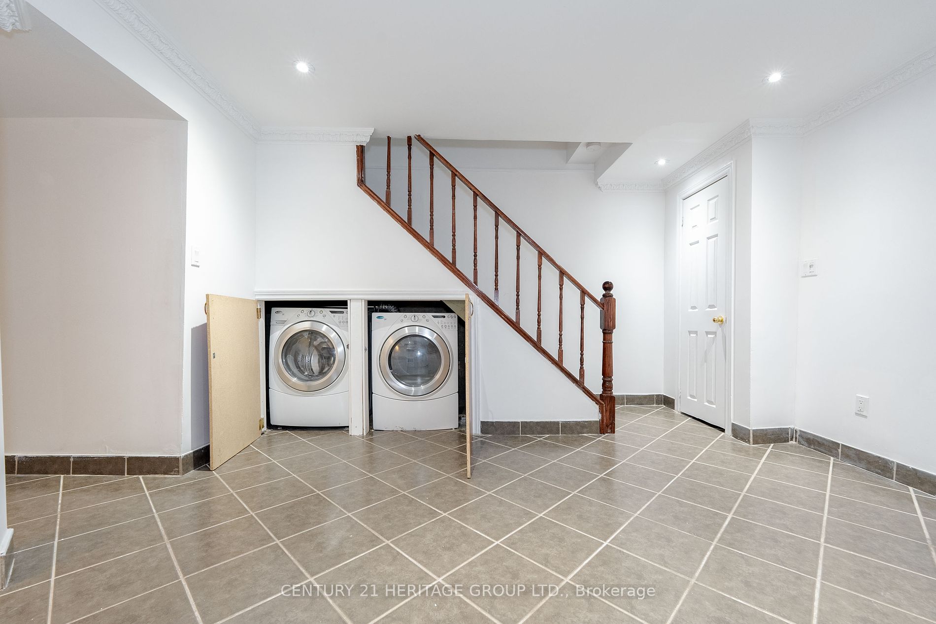 90 Wingarden Court, #176