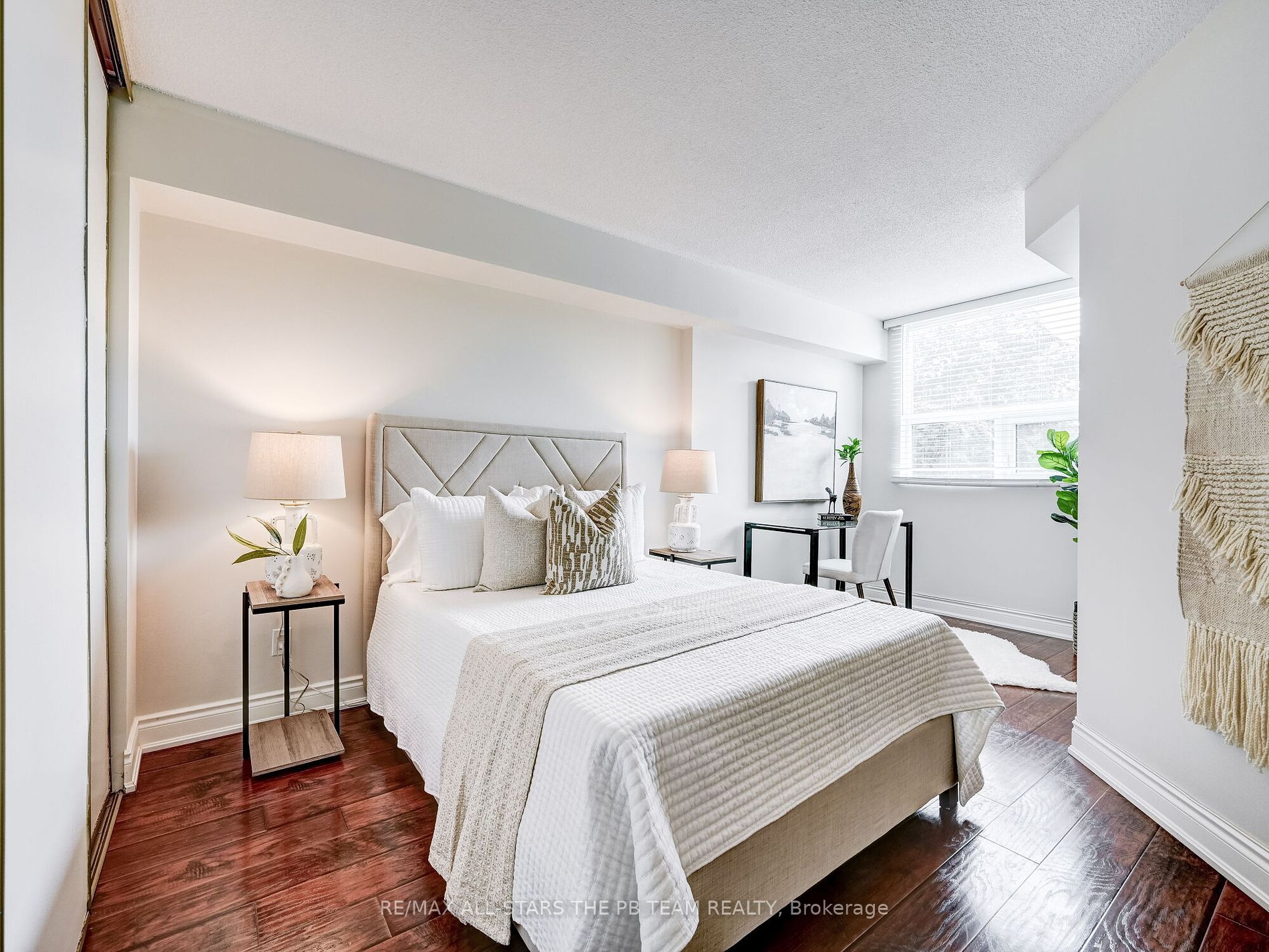 2 Westney Road N #206