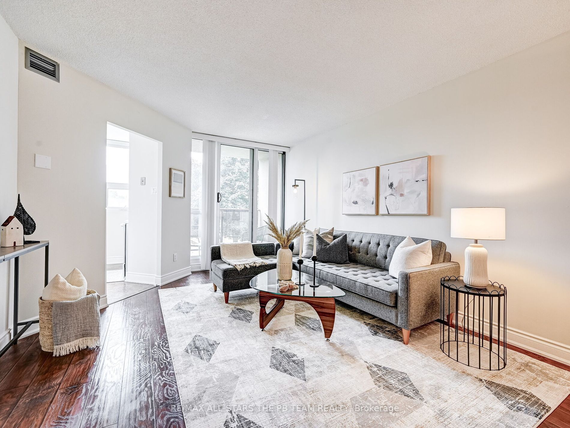 2 Westney Road N #206