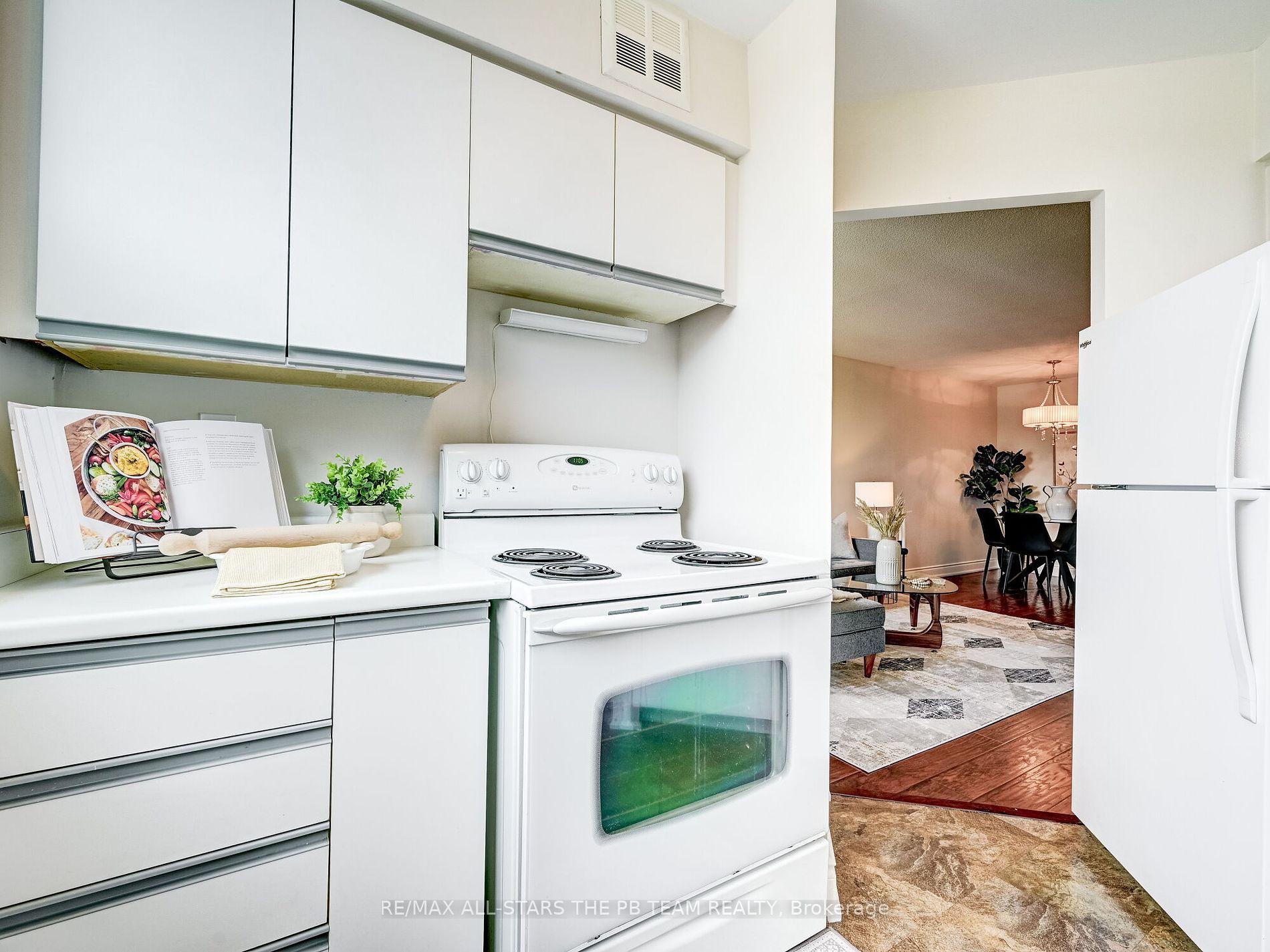 2 Westney Road N #206