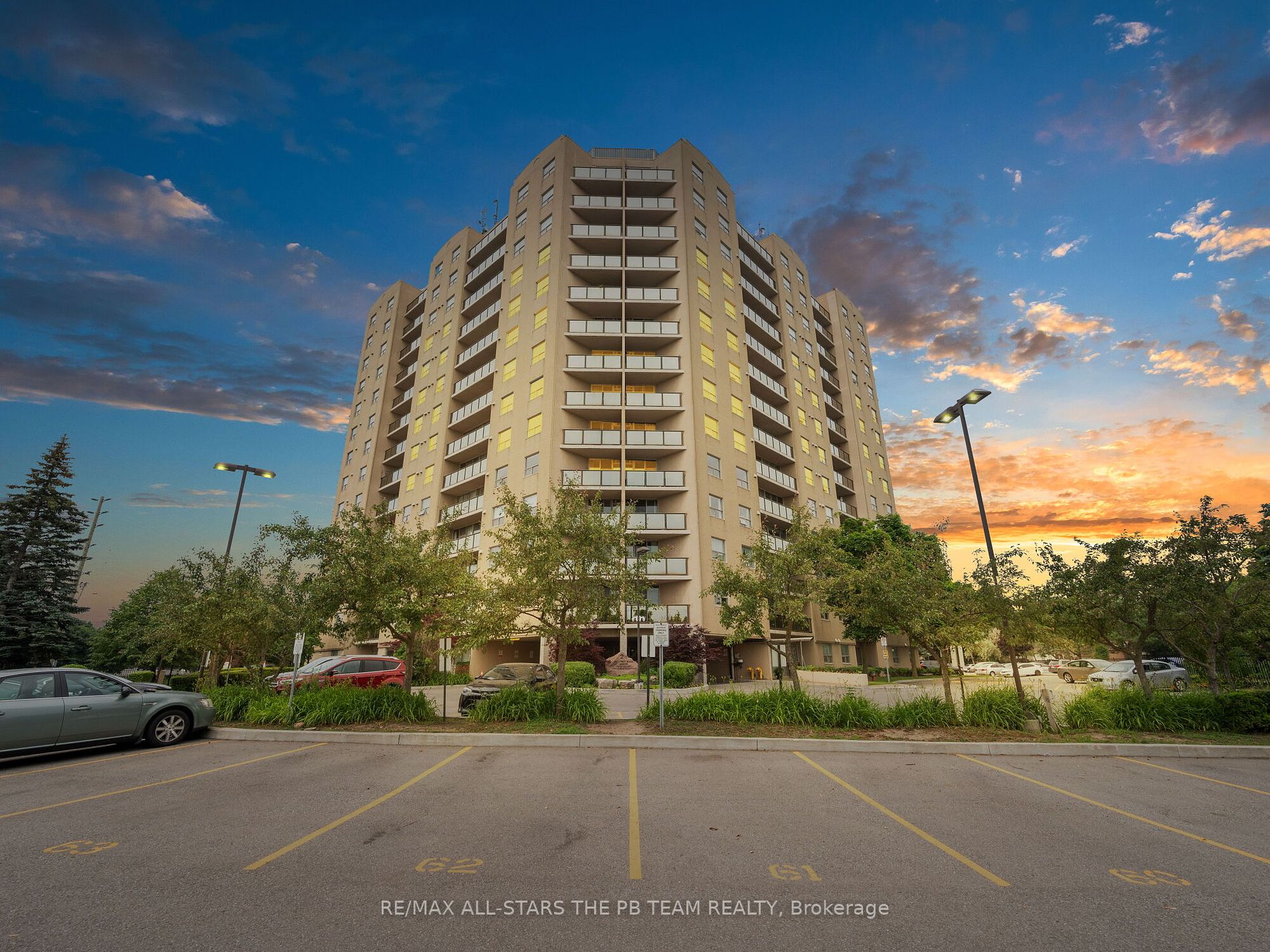2 Westney Road N #206