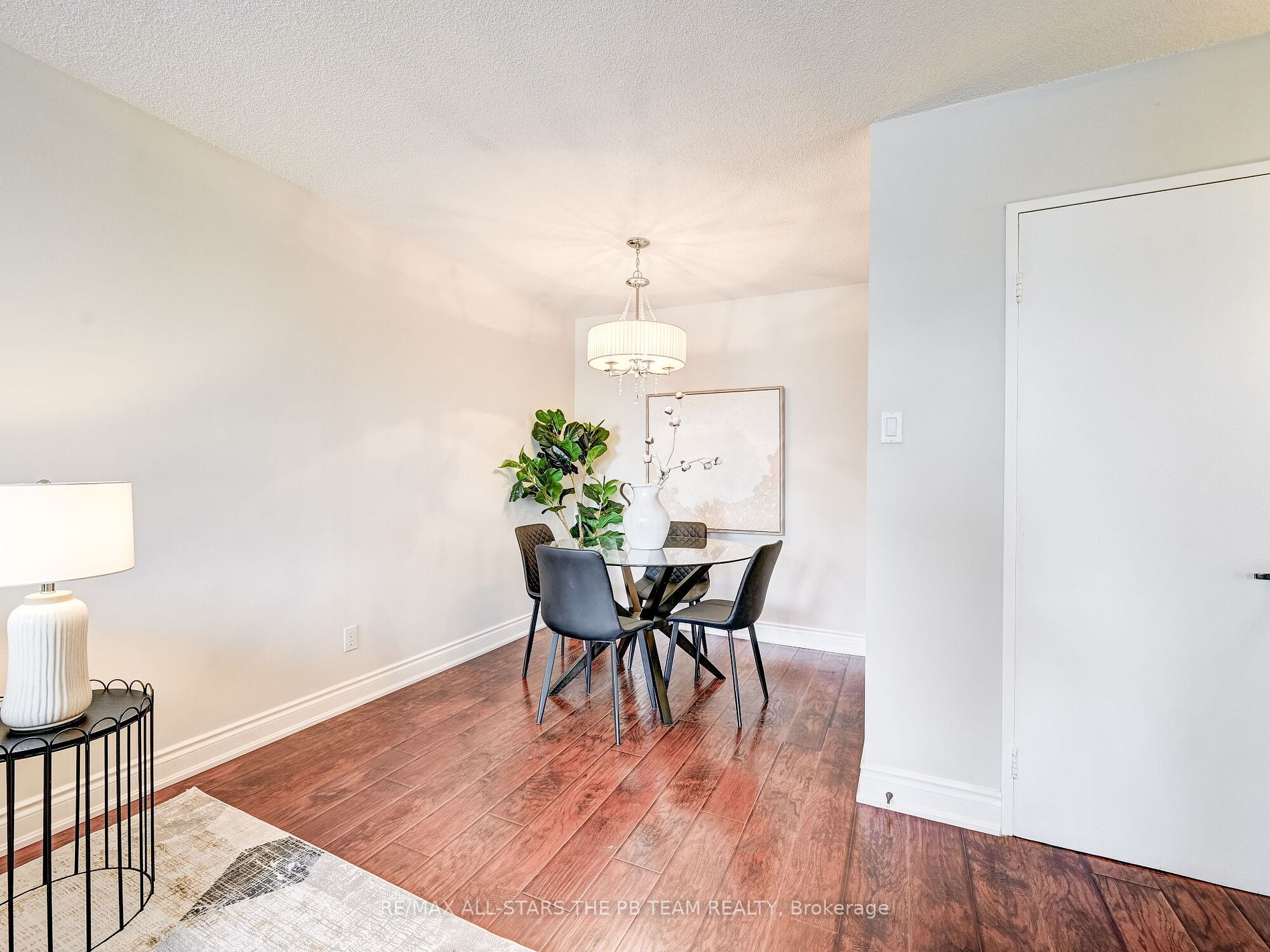 2 Westney Road N #206