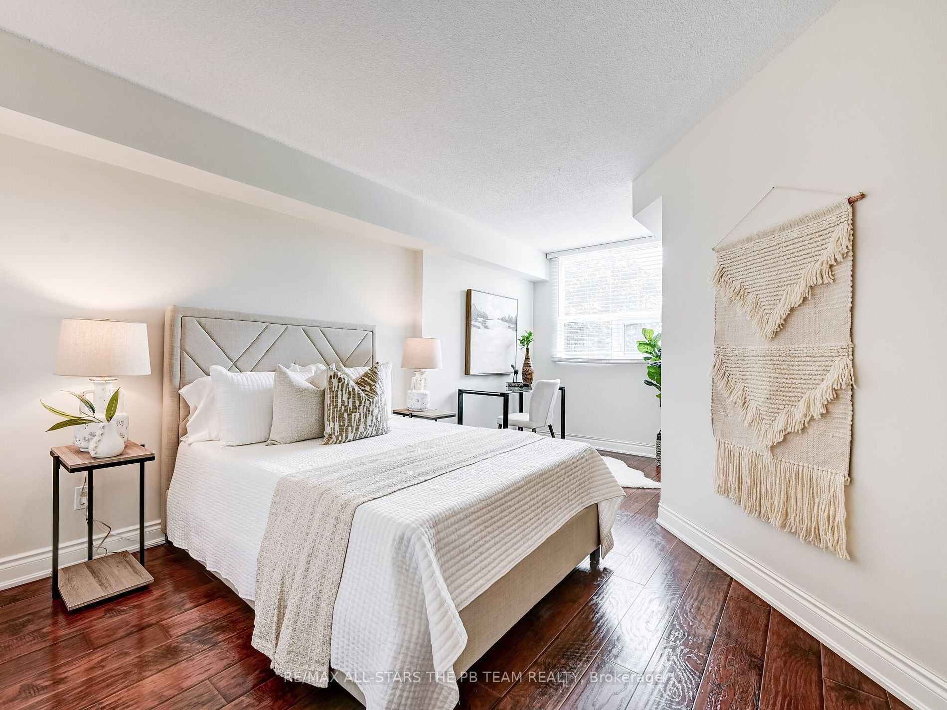 2 Westney Road N #206