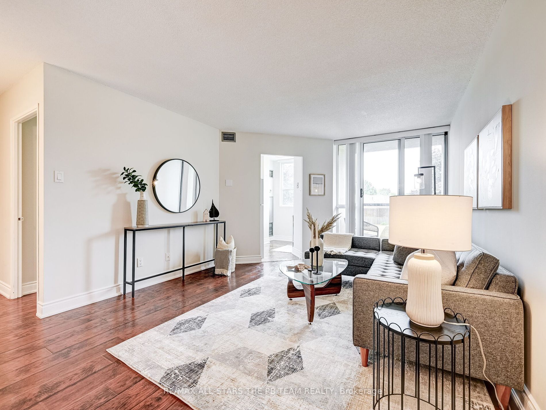 2 Westney Road N #206