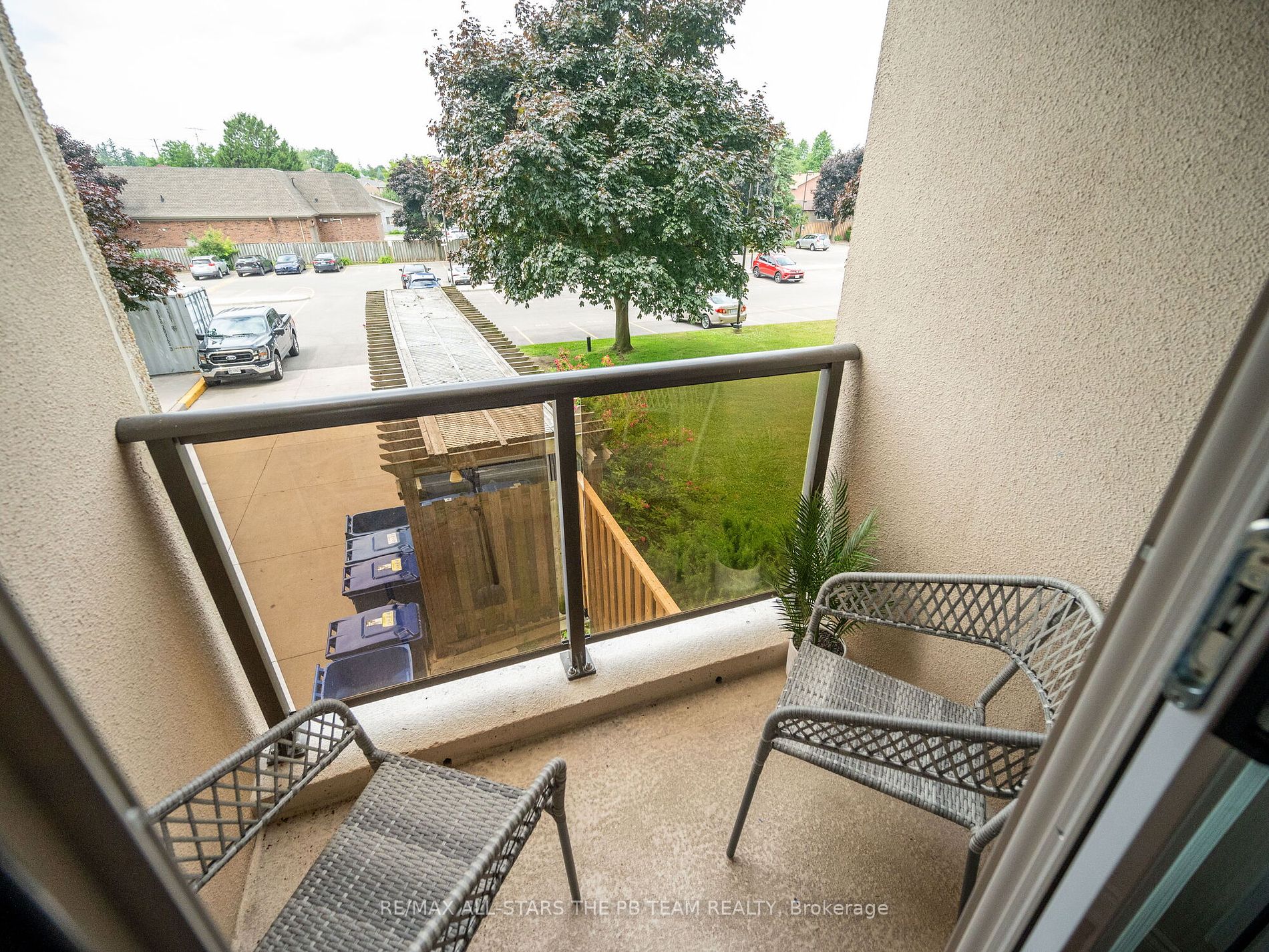 2 Westney Road N #206