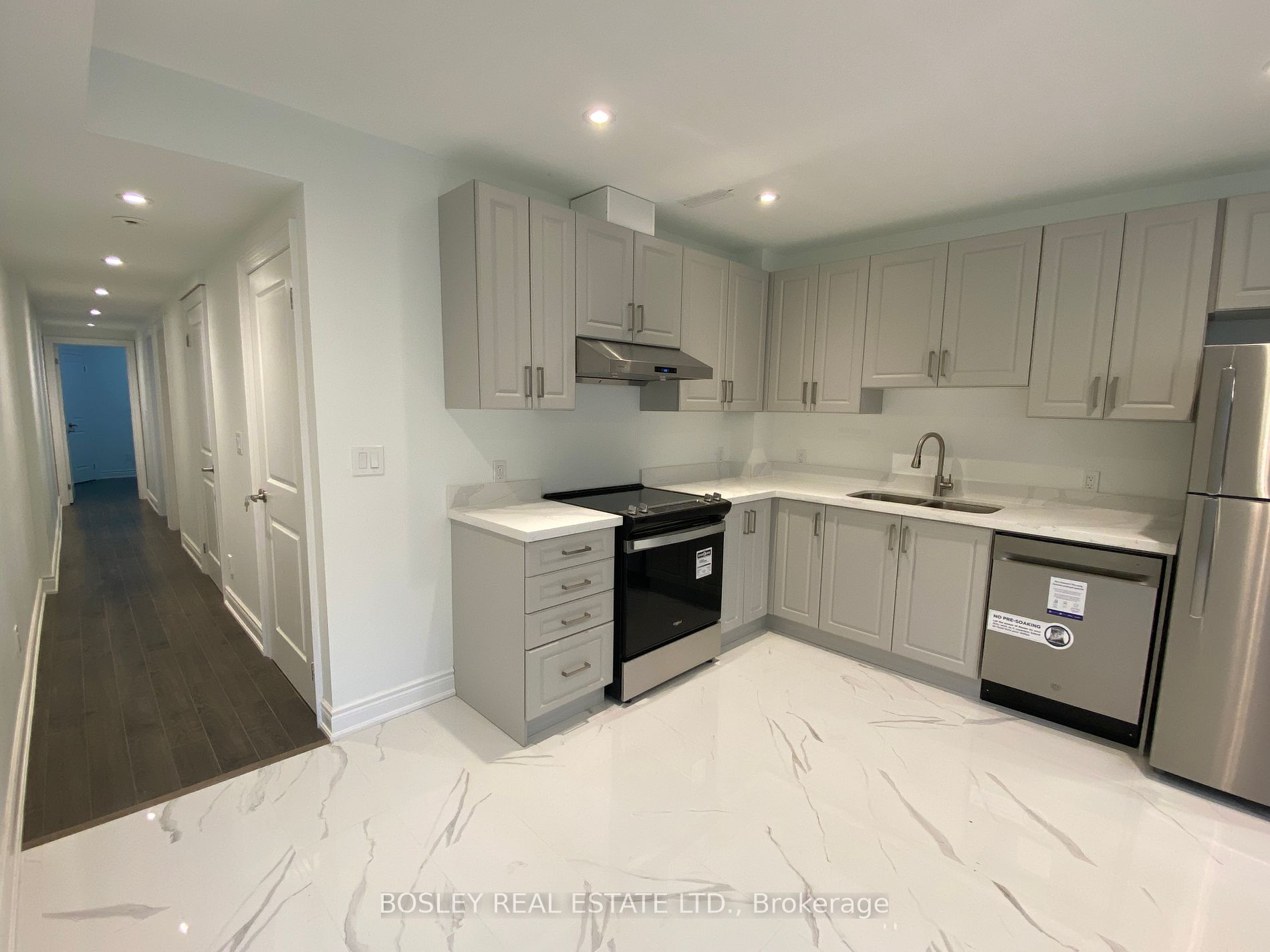 9 Queen Victoria Street #Lower