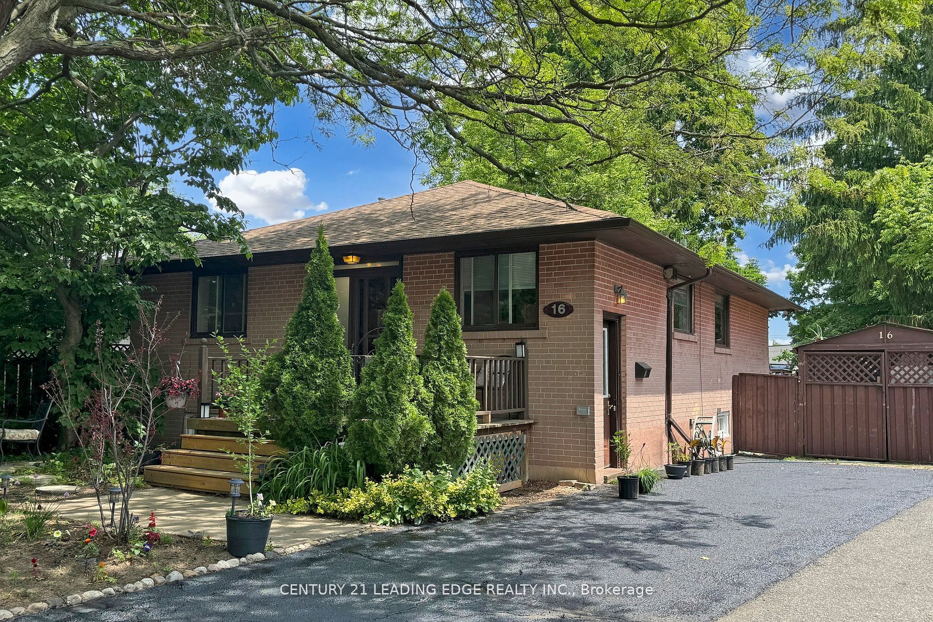 16 Davis Downs Pl