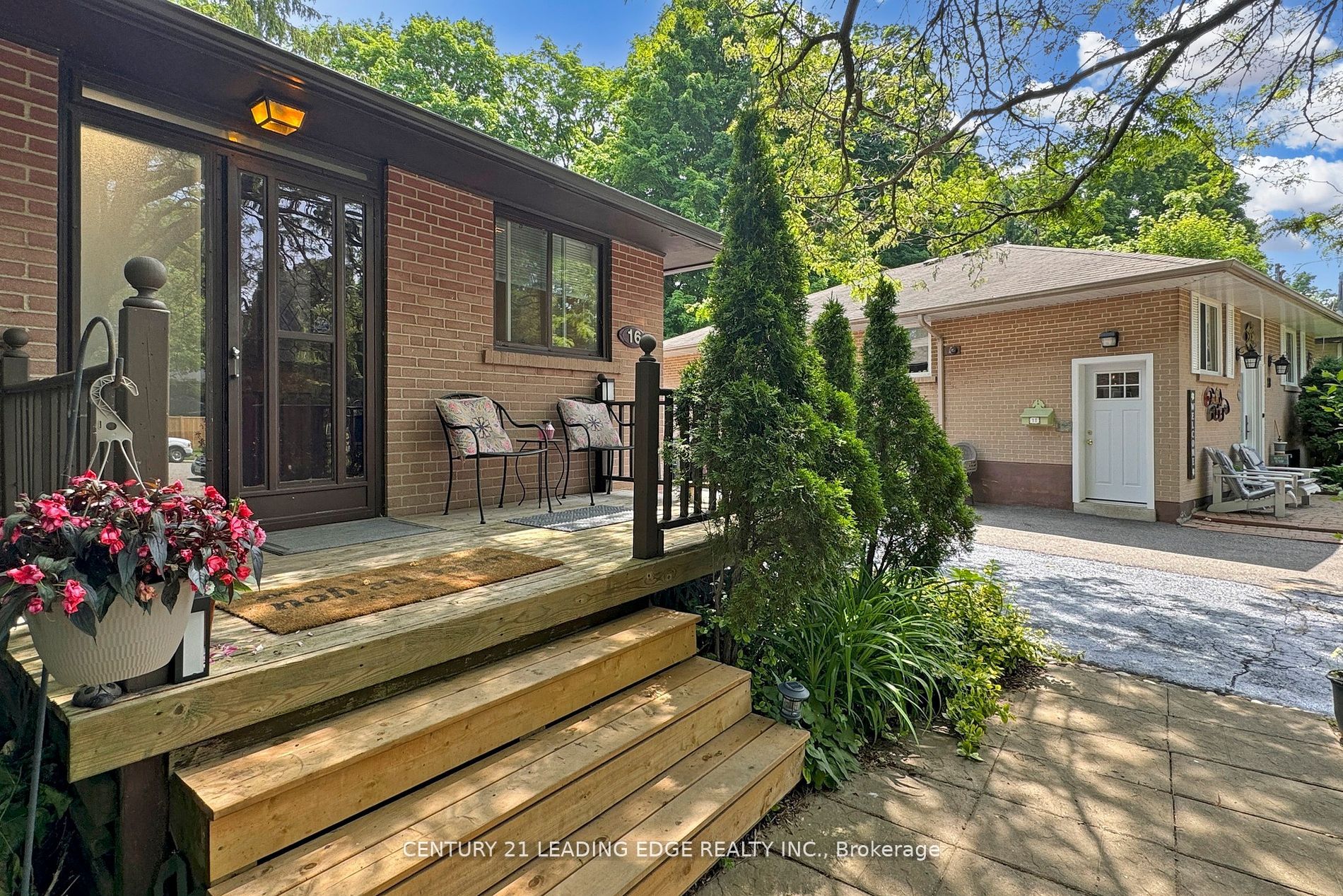 16 Davis Downs Pl