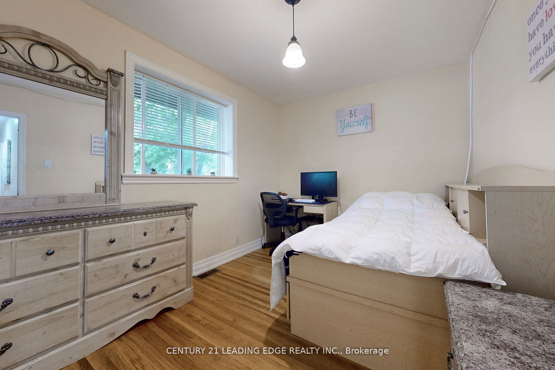16 Davis Downs Pl