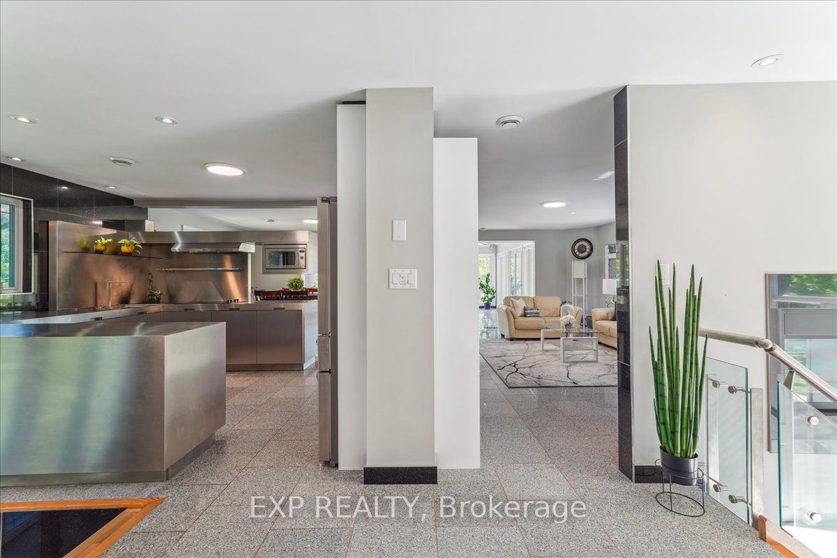 3505 Cochrane Street